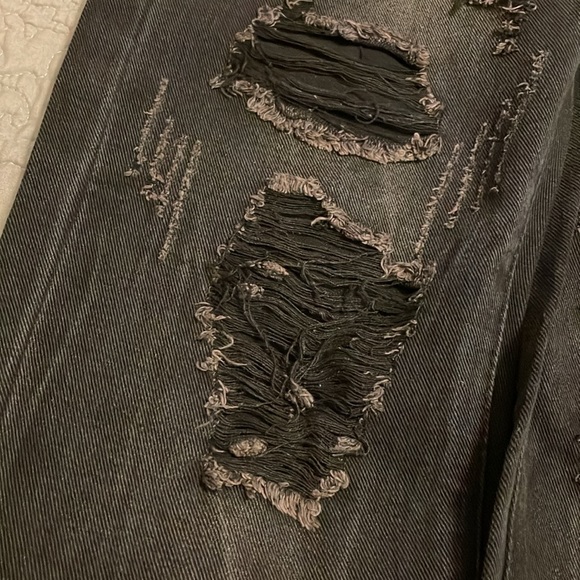 Black men distressed Jeans - Picture 3 of 9